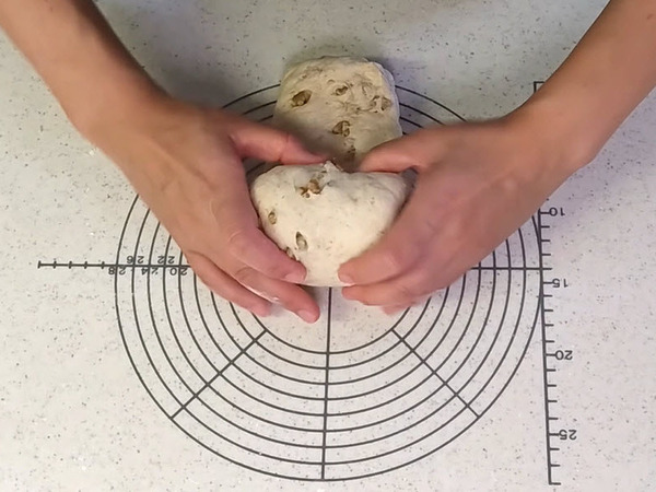 素朴で香ばしい♪全粒粉入りくるみ食パンの作り方の手順15
