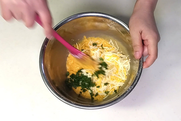 画像 軽食にぴったり♪ じゃがいもとチーズの食事シフォンの作り方の手順5