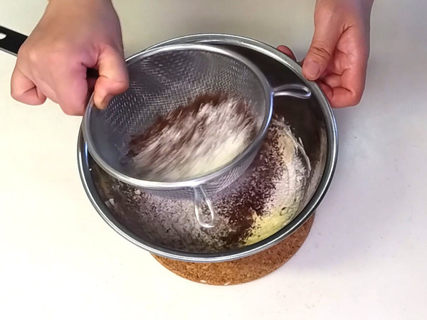 画像 食感が楽しい♪ ざくざくクッキーチョコケーキの作り方の手順3