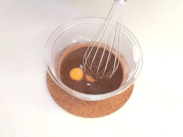 焼きたてでも冷やしても♪ 生チョコレートのスフレの作り方の手順2
