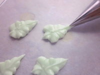 花をあしらっておめかし♪ バニラヨーグルトシフォンの作り方の手順11