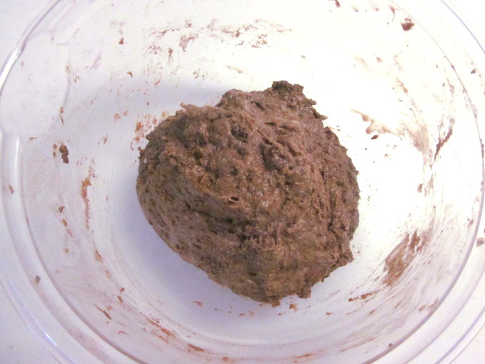 チョコチップたっぷり♪ チョコレートクグロフの作り方の手順1