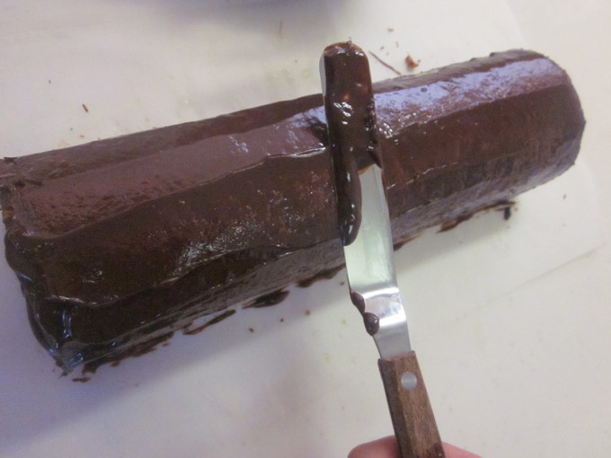 大人なクリスマス♪ チョコガナッシュのブッシュドノエルの作り方の手順11