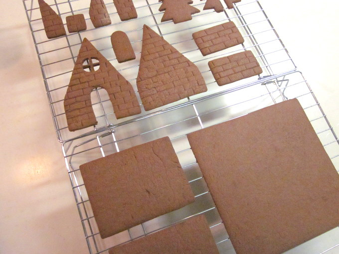 画像 つやつやのチョコレート屋根♪ チョコレートのヘクセンハウスの作り方の手順11