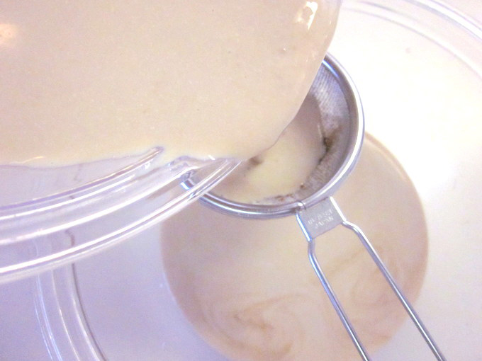 黒みつときなこを添えて♪ ガラスデザート瓶で豆乳黒糖プリンの作り方の手順3