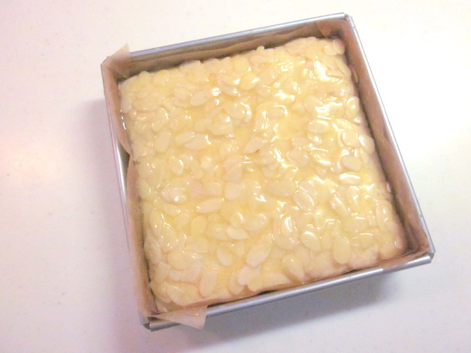 ケーキとクッキーの２層仕上げ♪ アーモンドフロランタンケーキの作り方の手順12