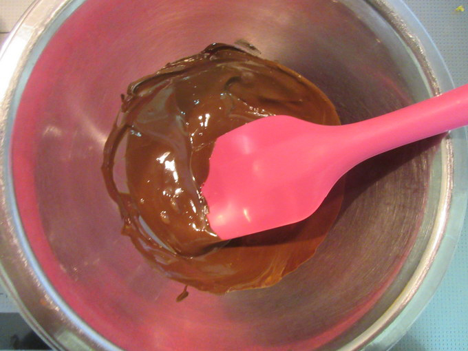 バレンタインに♪ 赤いハートのチョコボンボンの作り方の手順6