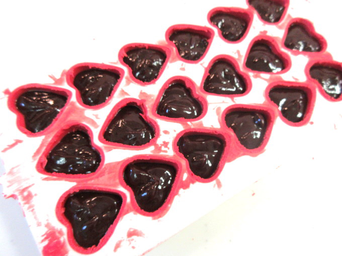 バレンタインに♪ 赤いハートのチョコボンボンの作り方の手順8