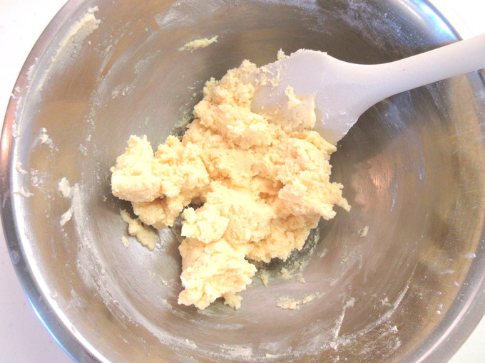 バレンタインやホワイトデーに♪ 苺とココアのストライプクッキーの作り方の手順3