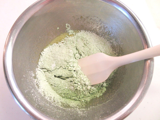 渋味と甘みのハーモニー♪ 抹茶とホワイトチョコのマドレーヌの作り方の手順2