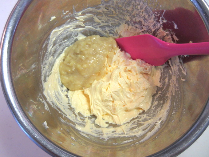 カットが楽しい♪ バナナチョコマーブルケーキの作り方の手順3
