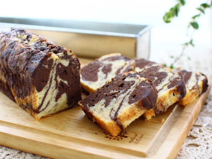 カットが楽しい♪ バナナチョコマーブルケーキの作り方の手順9