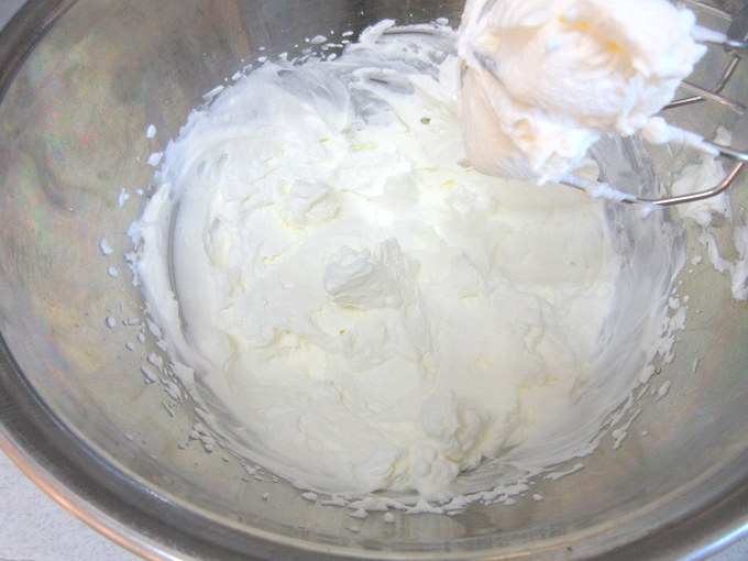 ほんのり桜風味♪ ひな祭りショートケーキの作り方の手順7