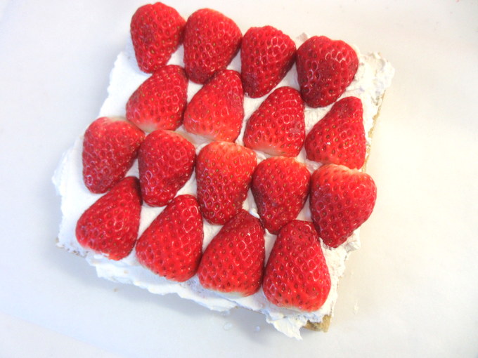 ほんのり桜風味♪ ひな祭りショートケーキの作り方の手順10