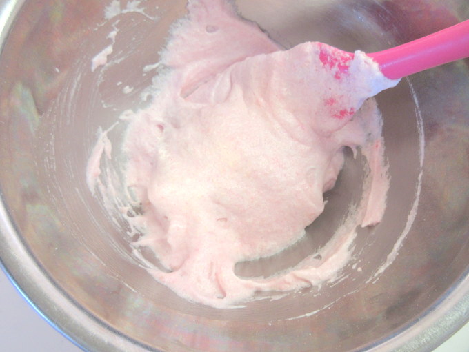 ふんわり春の味♪ 桜のダックワーズの作り方の手順2