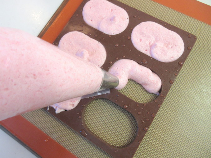 ふんわり春の味♪ 桜のダックワーズの作り方の手順3