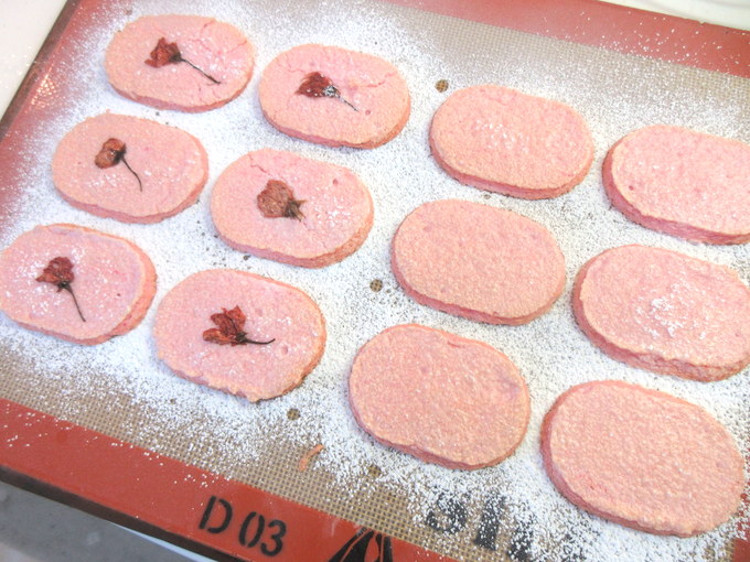ふんわり春の味♪ 桜のダックワーズの作り方の手順5