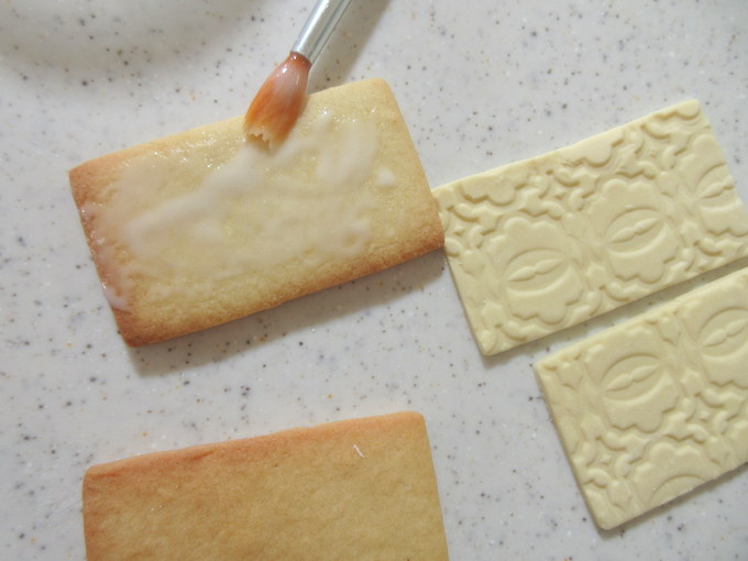 お花畑のお菓子の家♪ フラワーヘクセンハウスの作り方の手順13