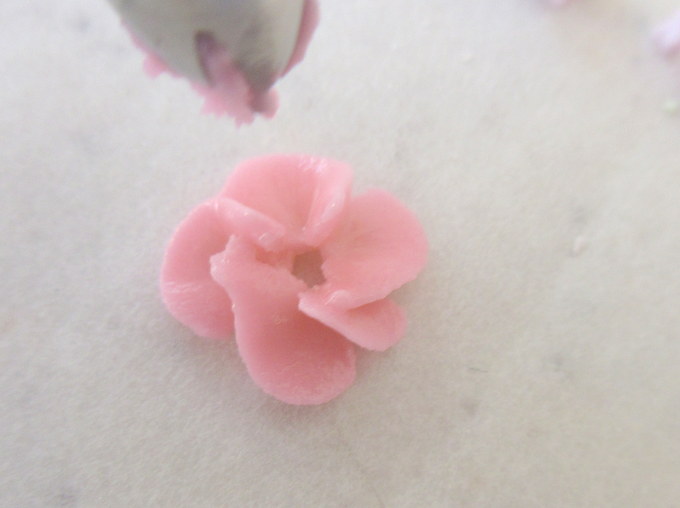 お花畑のお菓子の家♪ フラワーヘクセンハウスの作り方の手順22