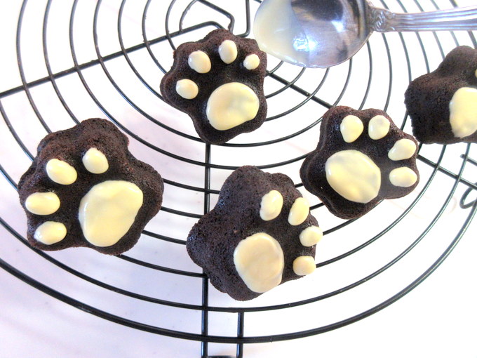 ハロウィンに♪ くろ猫肉球フィナンシェの作り方の手順7