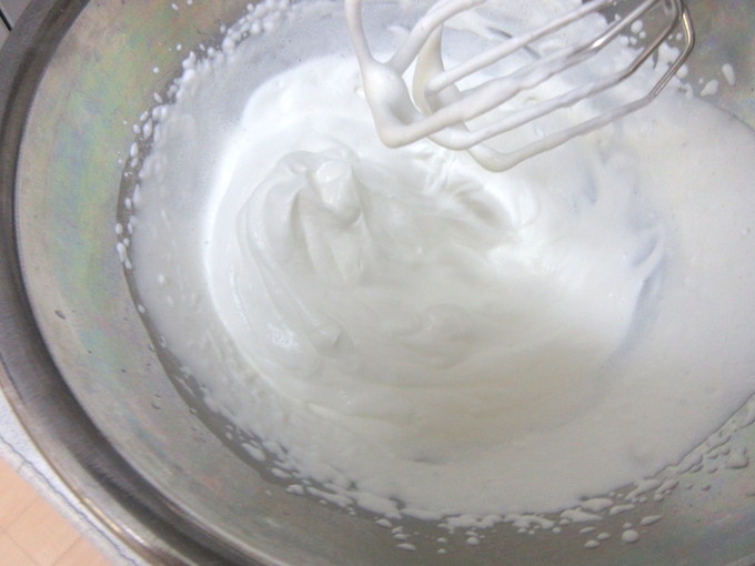ふわっと甘酸っぱい♪ ベリーとホワイトチョコのムースの作り方の手順11