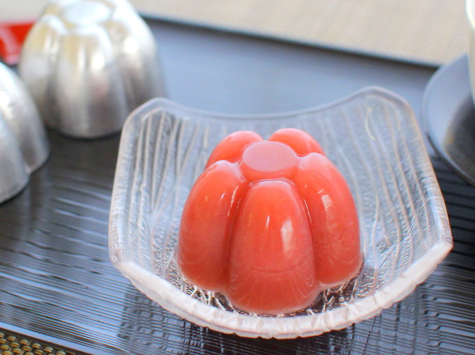 お祝いごとのデザートに♪ 苺ようかんの作り方の手順6