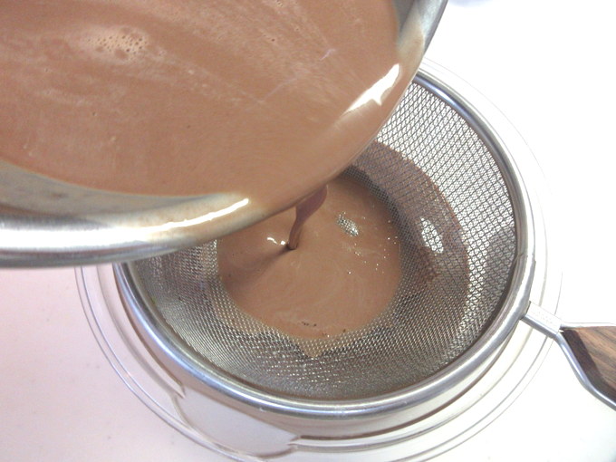 画像 なめらかで濃厚な味わい♪ チョコレートプリンの作り方の手順6