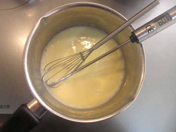 生クリームをサンド♪ ココアの台湾カステラの作り方の手順3