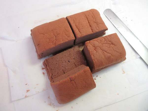 生クリームをサンド♪ ココアの台湾カステラの作り方の手順11