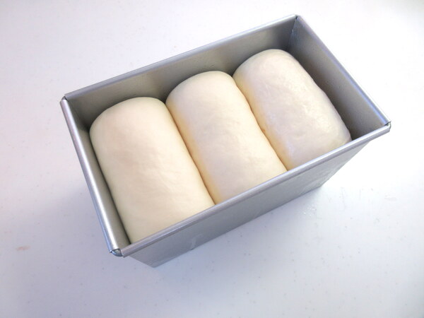 贅沢な美味しさ♪ 生クリーム食パンの作り方の手順18