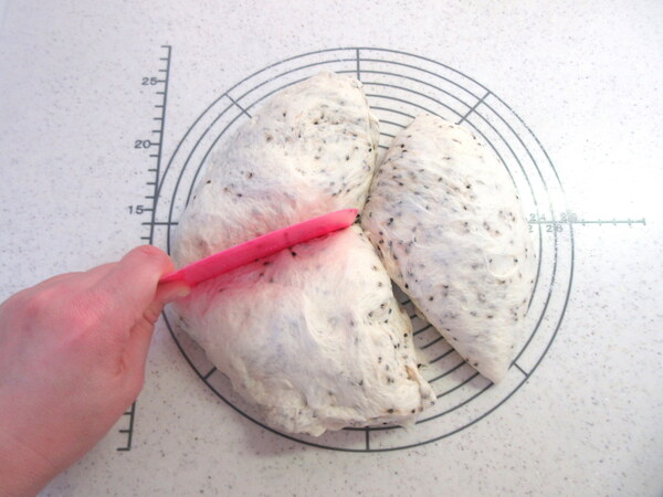 風味豊かで香ばしい♪ 黒ゴマ食パンの作り方の手順12