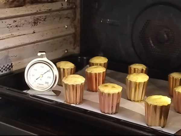 かわいいミニサイズ♪ ひとくちカヌレの作り方の手順10