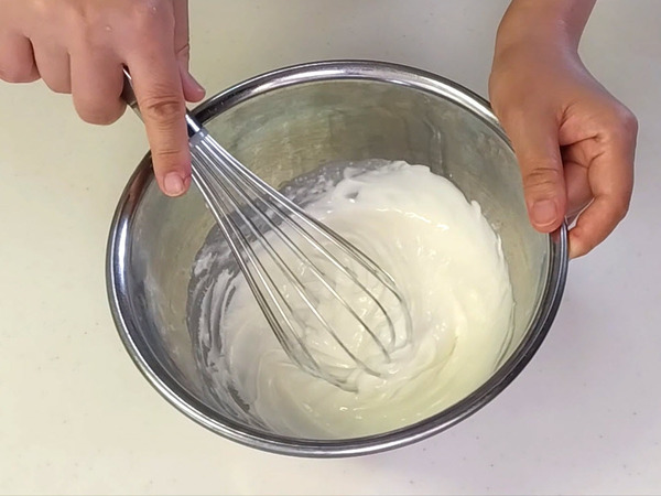 ギリシャヨーグルトで♪ さくらんぼのヨーグルトムースの作り方の手順8