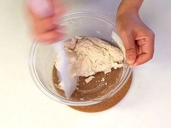 国産小麦で♪ 黒ごまソフトフランスの作り方の手順1