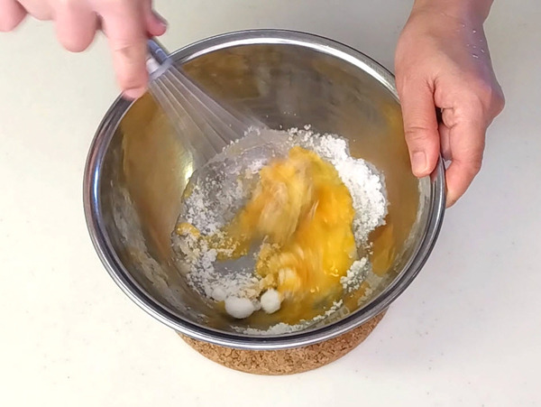 簡単＆華やか♪ りんごのローズカップケーキの作り方の手順4