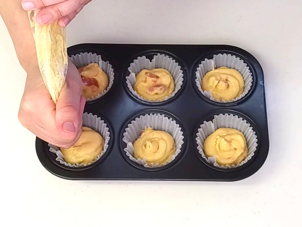 簡単＆華やか♪ りんごのローズカップケーキの作り方の手順8