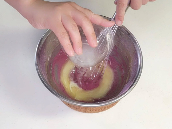画像 秋の彩り♪ 紫いものマドレーヌの作り方の手順3