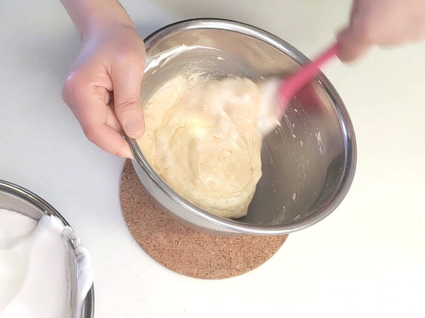 生クリームたっぷり♪ クリームin苺シフォンケーキの作り方の手順6