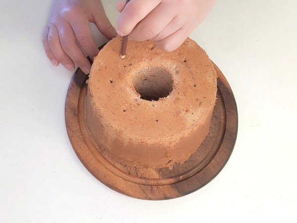 生クリームたっぷり♪ クリームin苺シフォンケーキの作り方の手順12