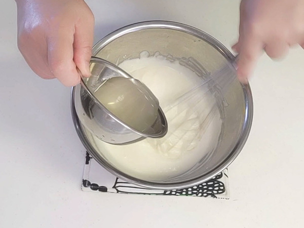 ガラスデザート瓶で♪ ベリーのレアチーズケーキの作り方の手順4