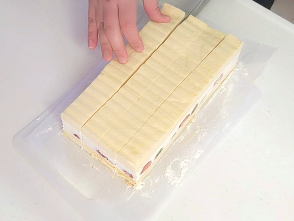 片手で気軽に♪ フルーツサンドケーキの作り方の手順15